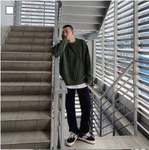Andreas's Wollpullover | Herren Pullover in Uni-Farbe für den perfekten Streetwear-Look